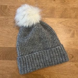 Grey knit beanie white puff - fleece lined